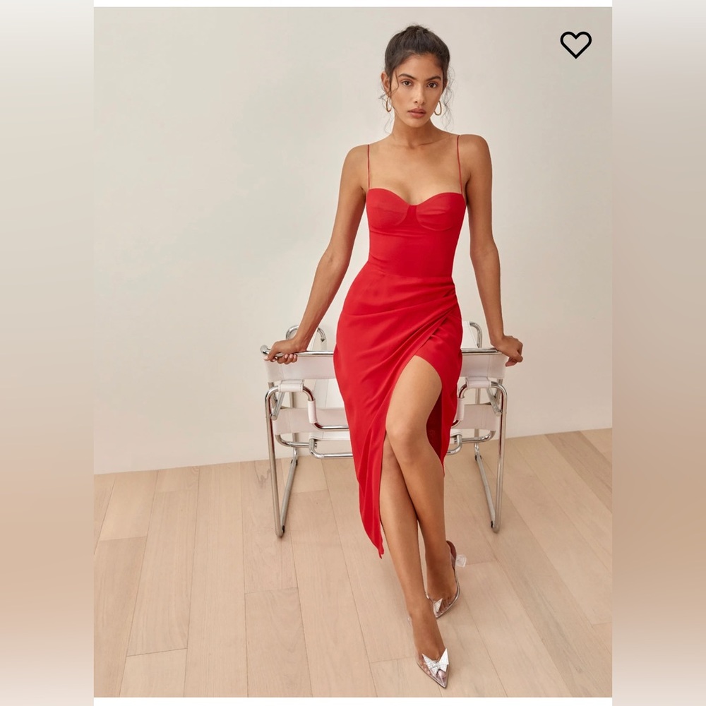 Reformation Kourtney Dress
Color: Cherry